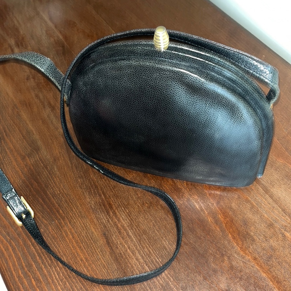 Giorgio Beverly Hills Crossover Clam Shell Purse Vintage